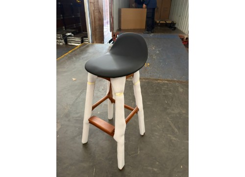 bar stool